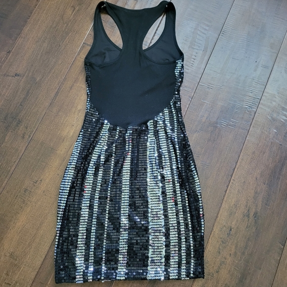 Guess sequins tank dress - Picture 2 of 5